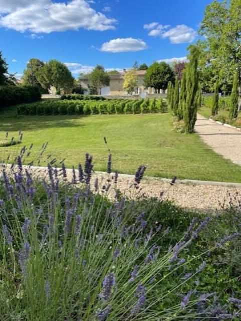 Maison De Maitre Gironde Saint-Philippe-d'Aiguille ภายนอก รูปภาพ